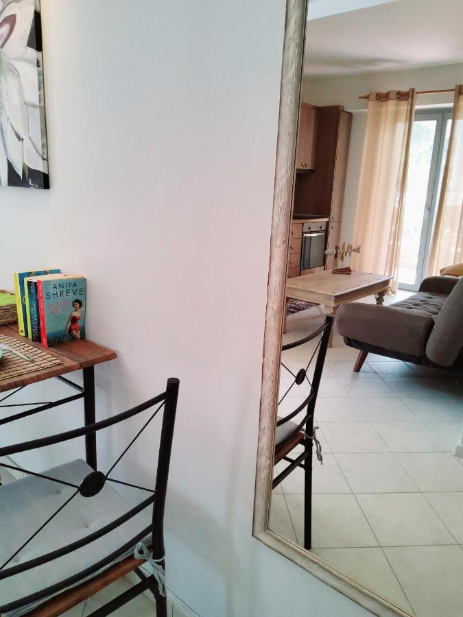 Nefeli Apartment Livadi  Luaran gambar